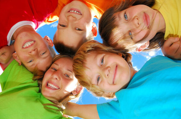 Lezione di educazione all'unicità dei bambini